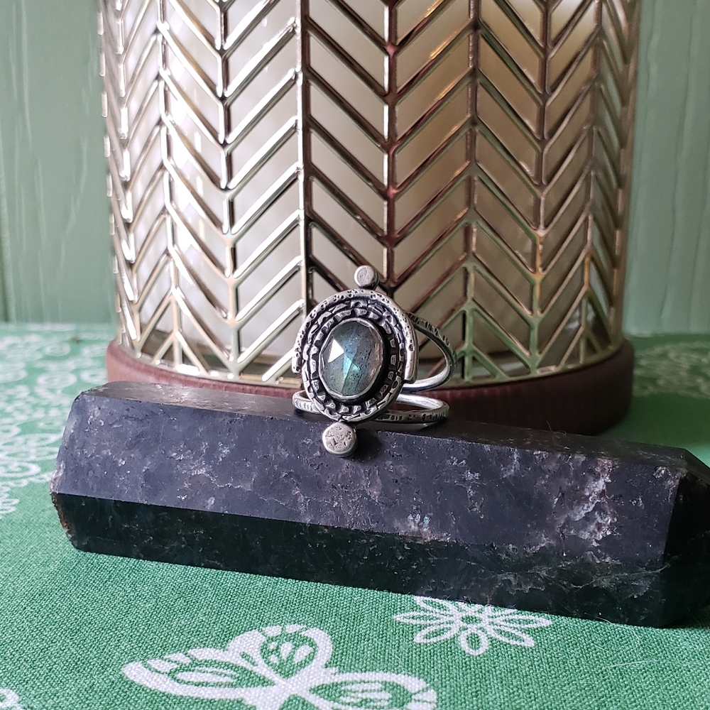 Blue and Blue artisan Green labradorite ring 💍💚 handmade bohemian jewelry